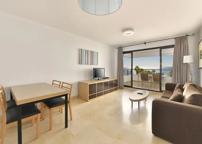 Apartamento De 2 Dormitorios Vista Mar Con Parking